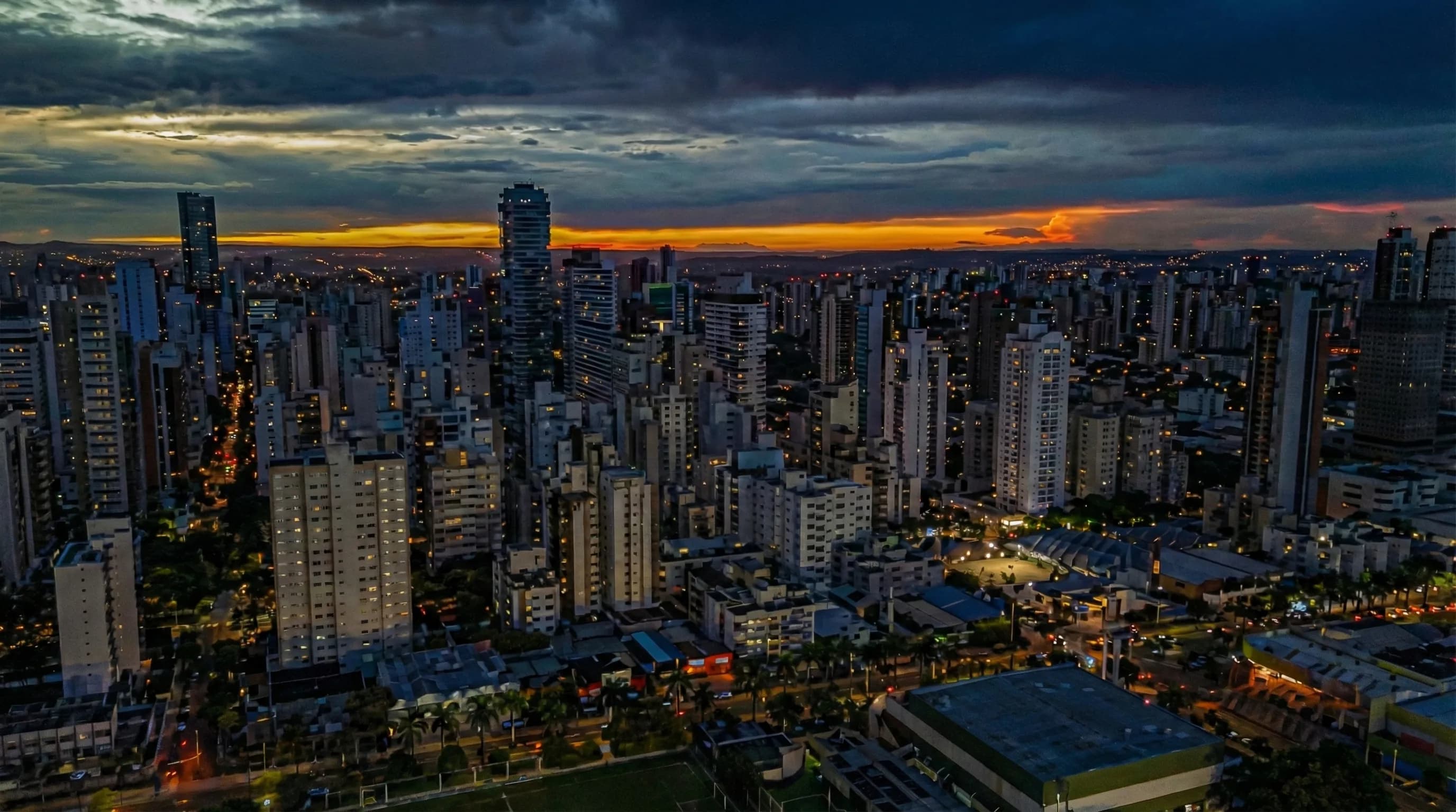 Vista de Goiânia ao entardecer
